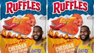 Ruffles Flamin' Hot cheddar & sour cream chips