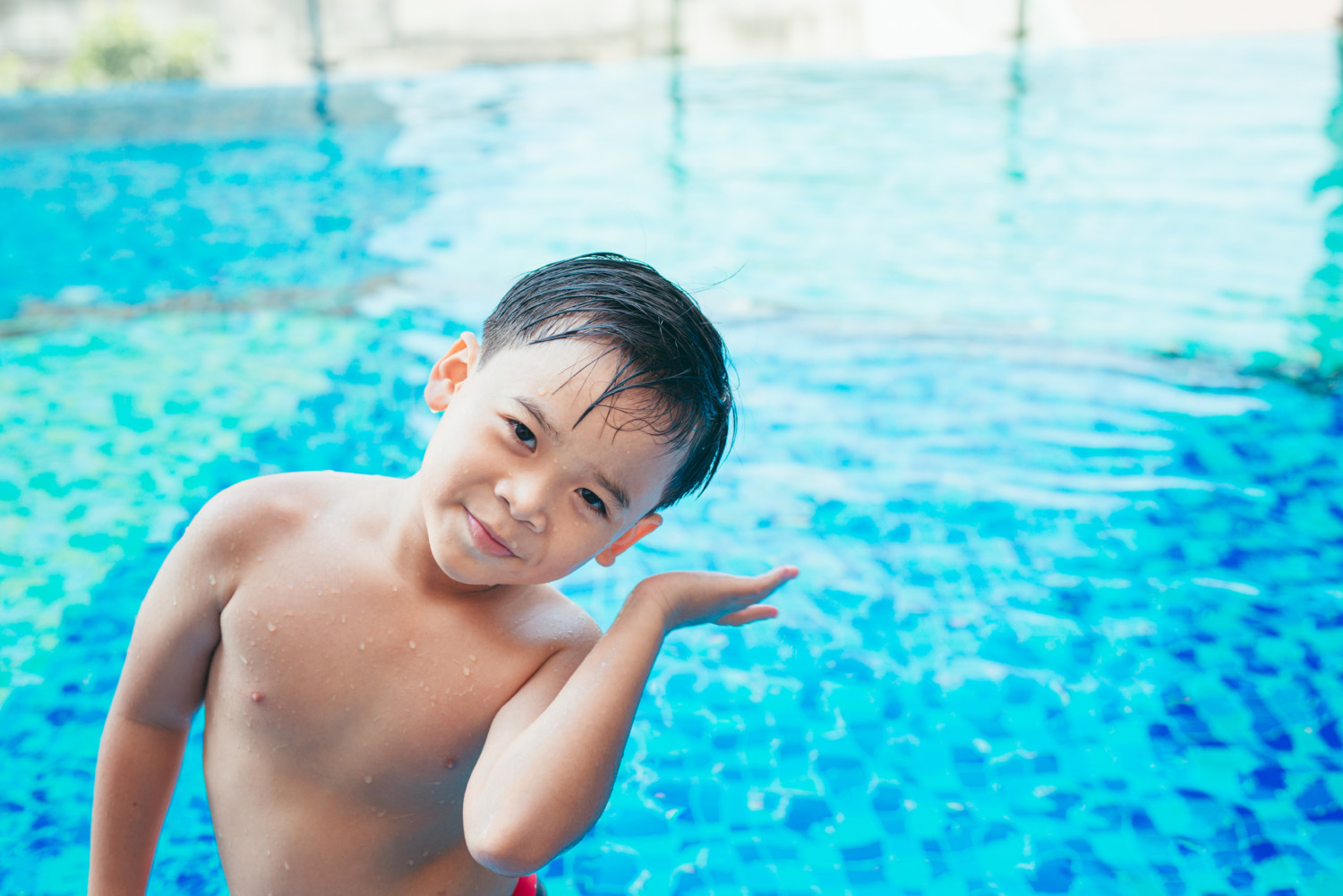 Child at pool has water in ear