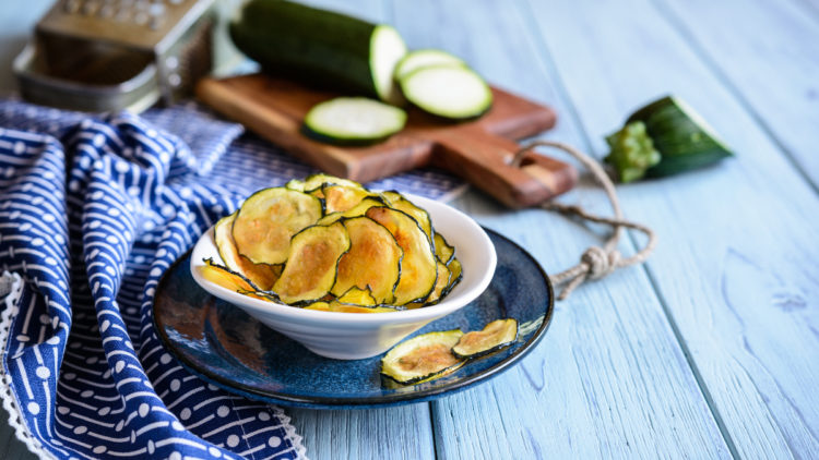 Zucchini chips in bowl