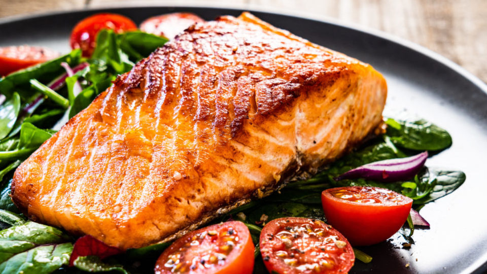 cooked-salmon-with-tomatoes