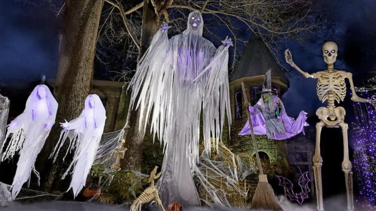 Home Depot's outdoor Halloween decorations for 2022