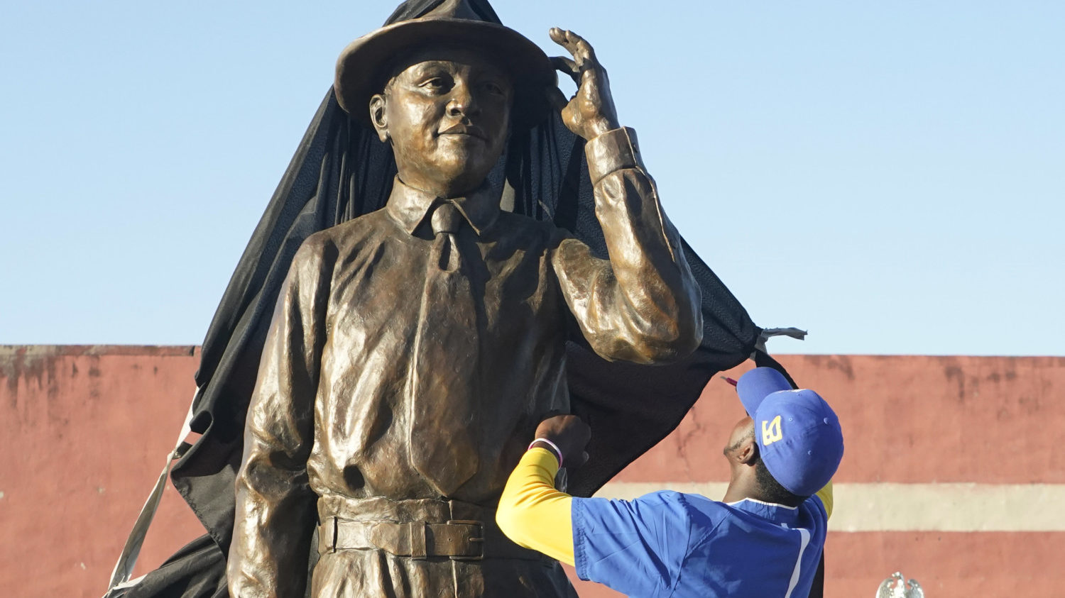 Worker unveils Emmett Till Statue