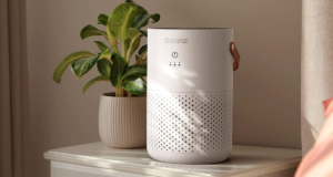 The Galanz personal portable air purifier has a hand and built-in essential oil diffuser.