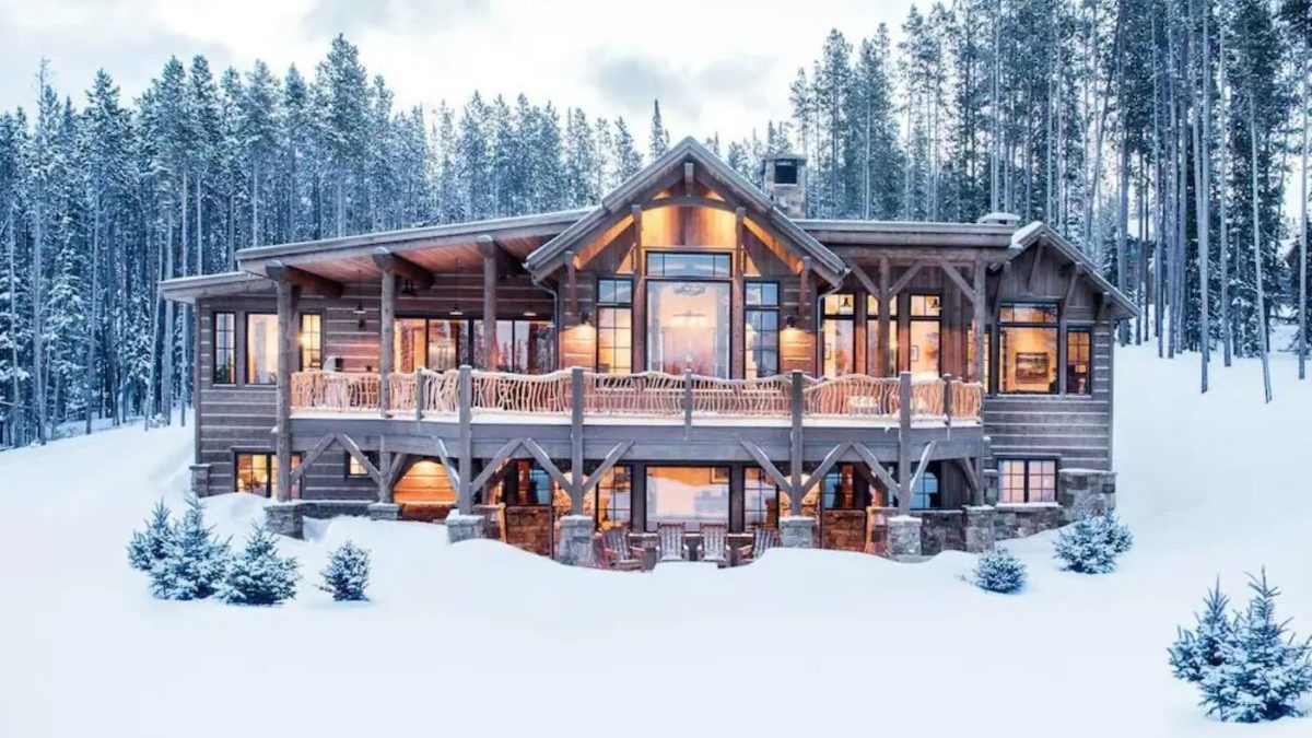 A wintry chalet home in Montana, as shown on Vrbo.
