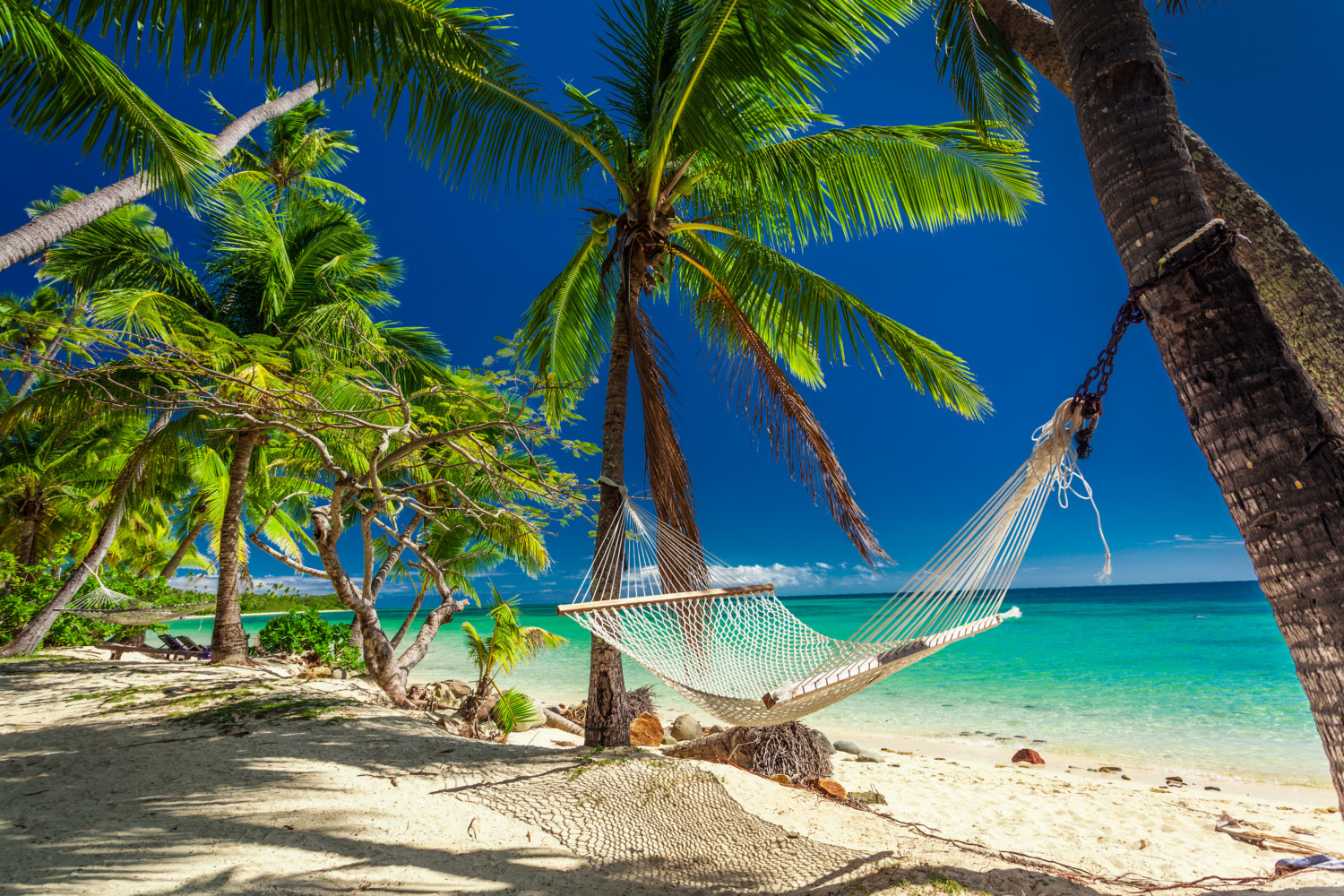Hamaca vacía en la playa de Fiji