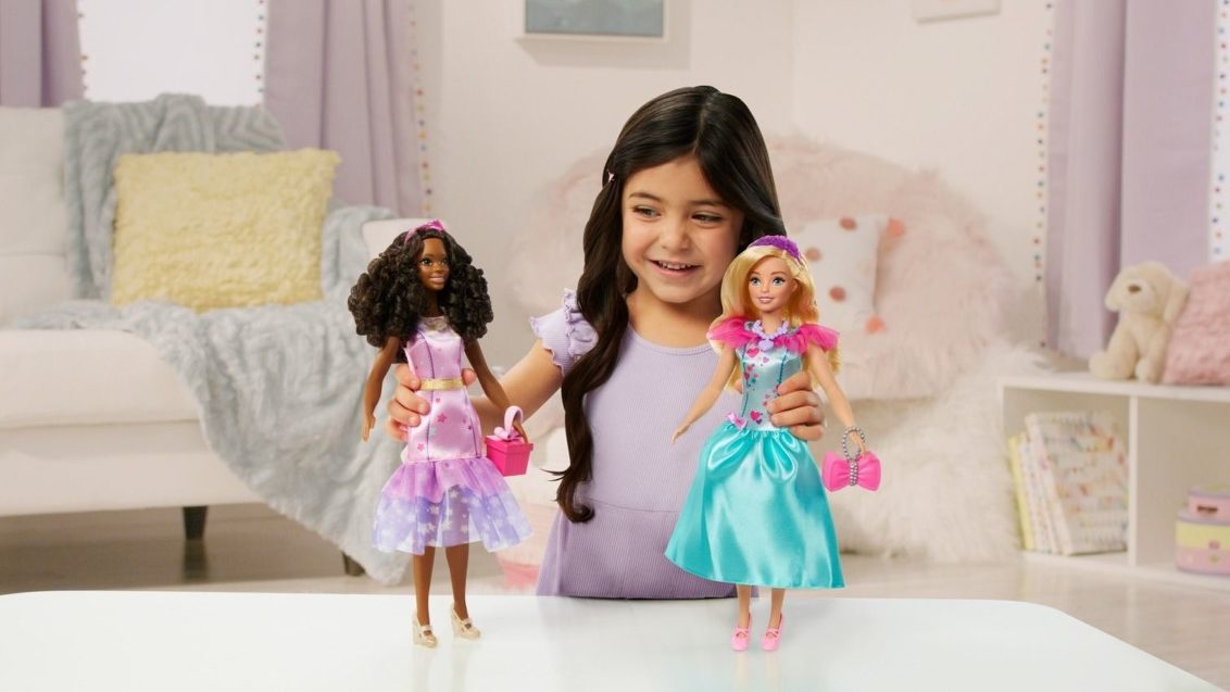 NEW, RARE Barbie Made to Move 2020 Doll Review (Teresa & Nicki