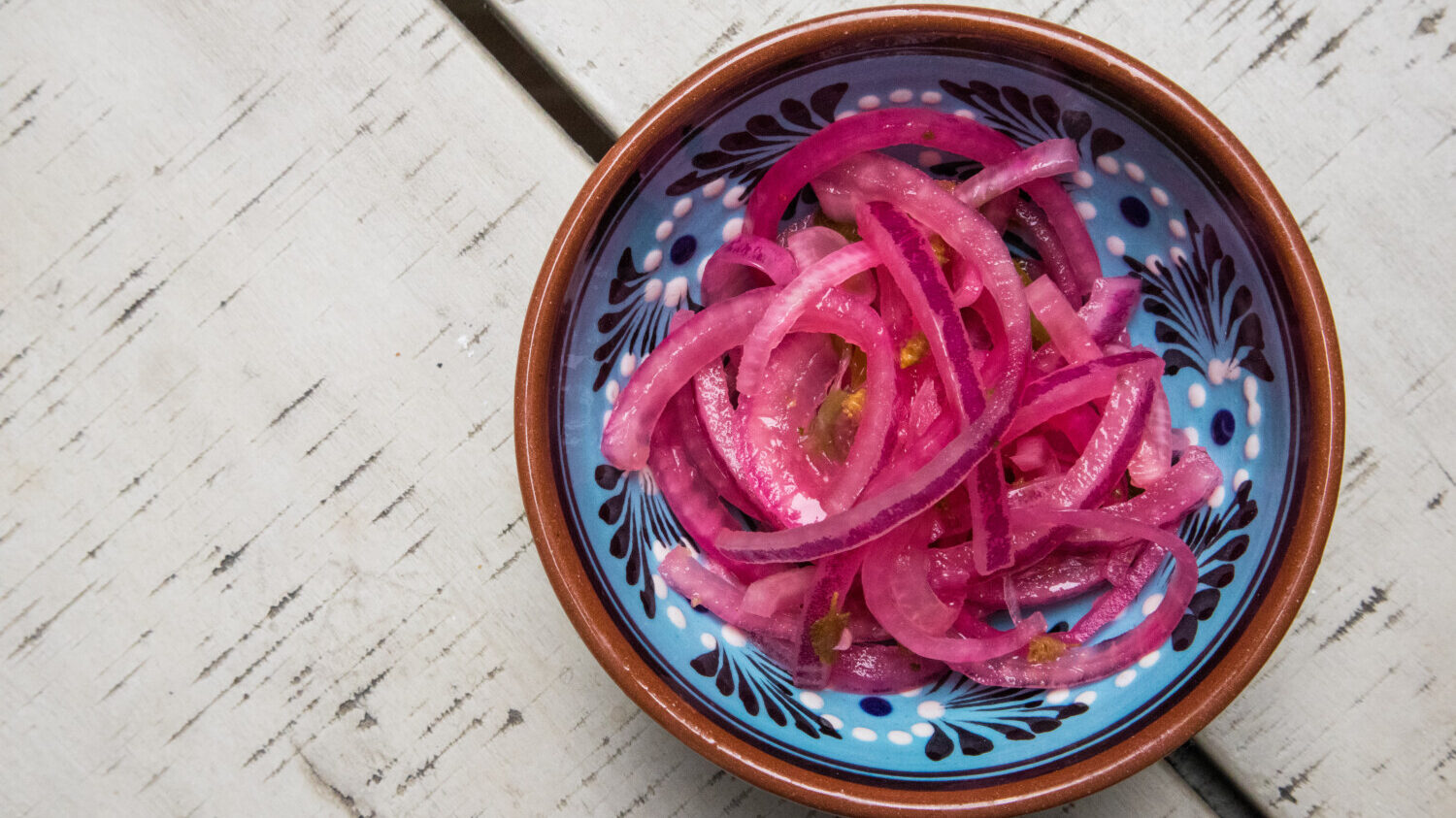 Quick-pickled red onions
