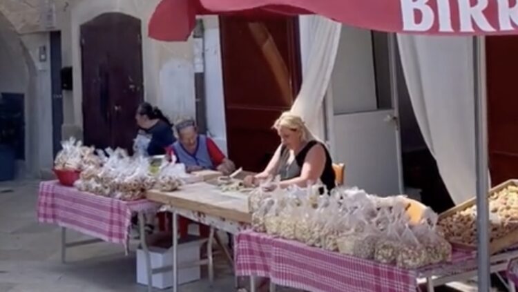Nonnas in Bari, Italy, making fresh pasta