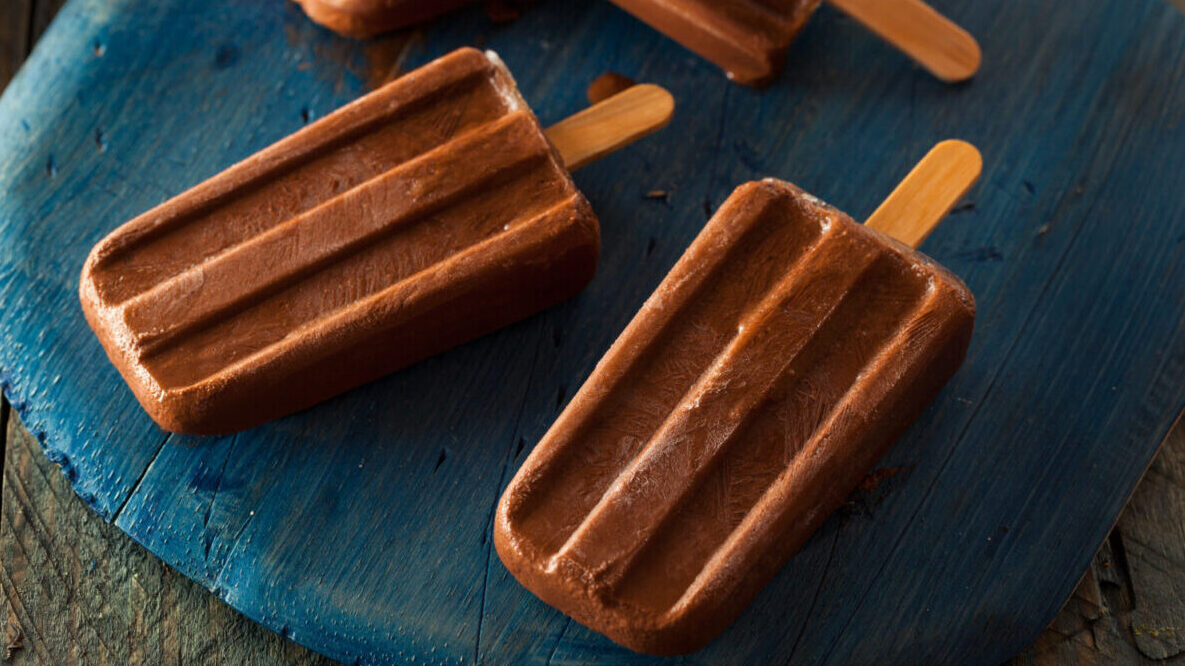 Cold Chocolate Fudge Popsicles on a Stick