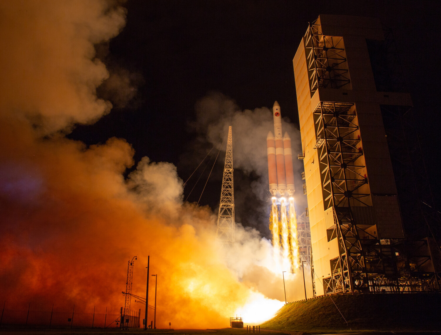Rocket carrying Parker Solar Probe takes off