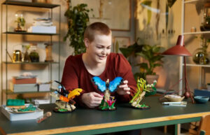 Lego builder builds new insects set