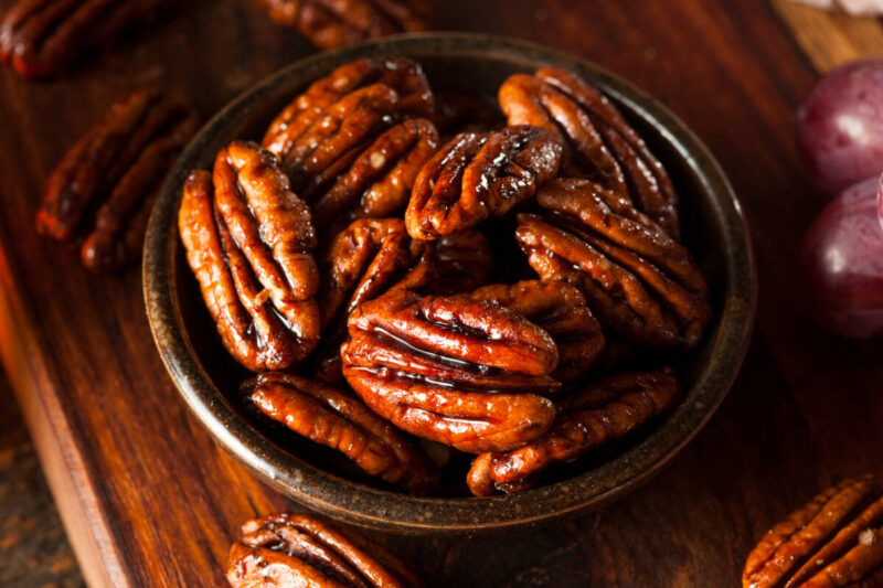 Chocolate Pecans with Cinnamon and Sugar