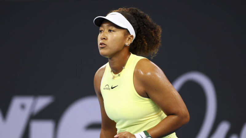 Naomi Osaka wins point in match at Brisbane International tennis tournament