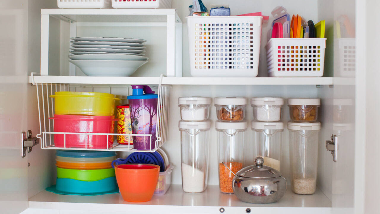 The best ways to store food container lids