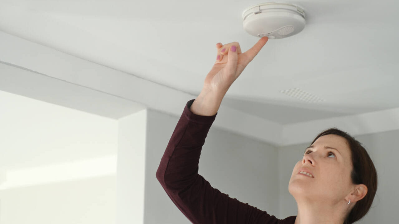 How to reset a smoke alarm that won’t stop beeping